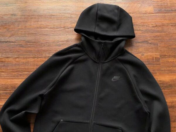 NIKE TECH FLEECE TRACKSUIT