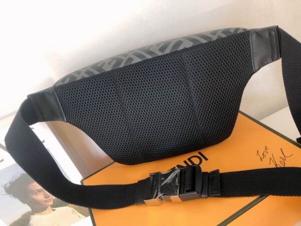 BOLSO WAIST FENDI