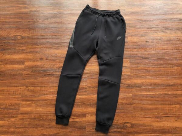 NIKE TECH FLEECE TRACKSUIT