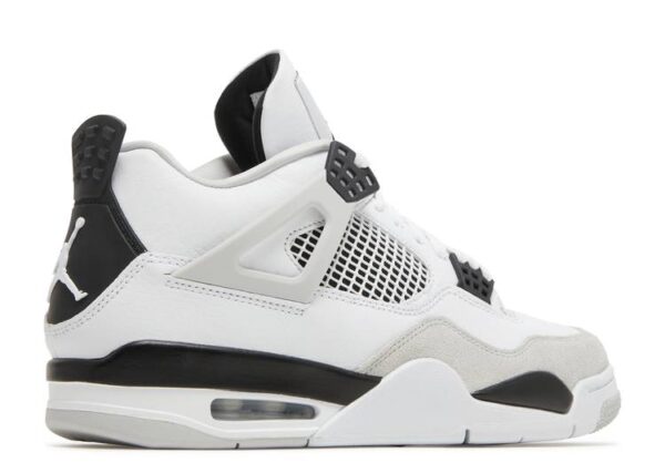 JORDAN RETRO 4 ‘MILITARY BLACK’
