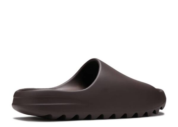 CHANCLAS YEEZY ‘SOOT’
