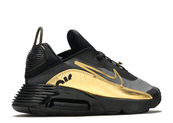 AIR MAX 2090 ‘BLACK METALLIC GOLD’