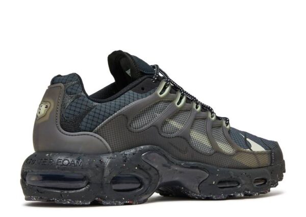 AIR MAX TERRASCAPE PLUS ‘BLACK BARELY VOLT’