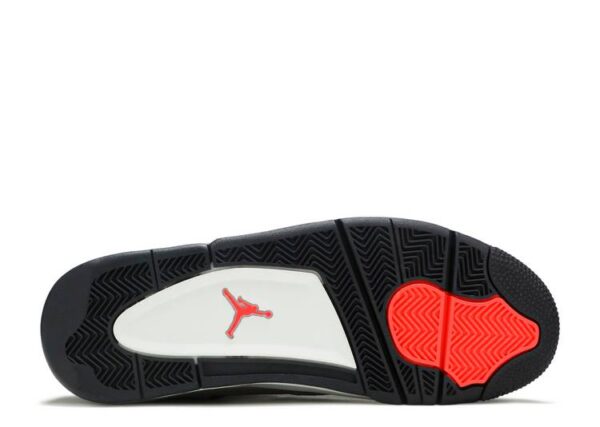 JORDAN RETRO 4 ‘TAUPE HAZE’