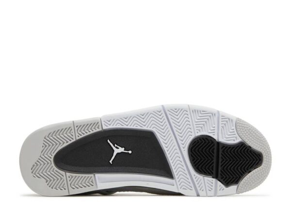 JORDAN RETRO 4 ‘MILITARY BLACK’