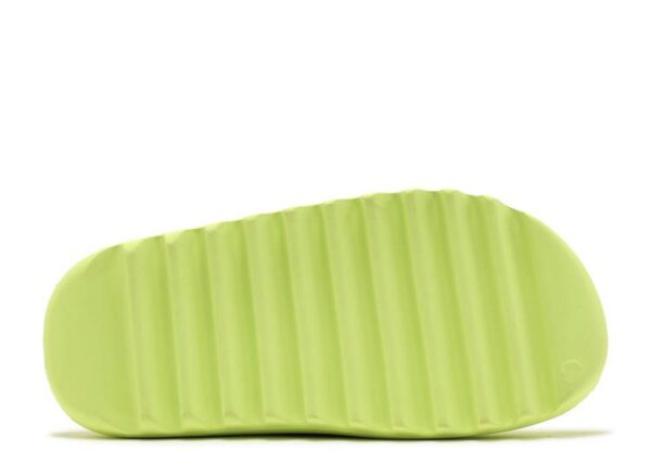 CHANCLAS YEEZY ‘GLOW GREEN’