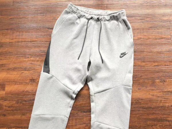 NIKE TECH FLEECE TRACKSUIT