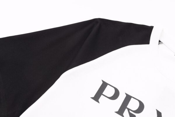 CAMISETA PRADA