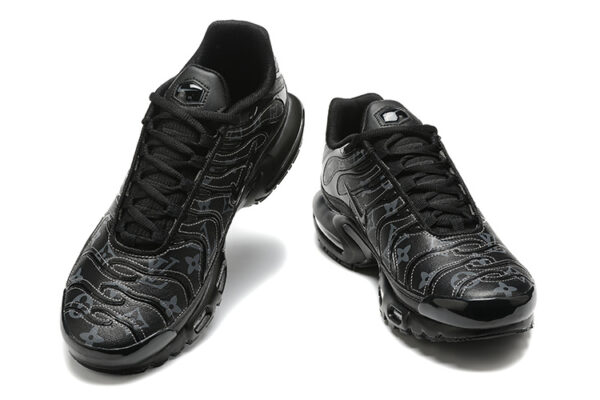 AIR MAX PLUS TN X LOUIS VUITTON