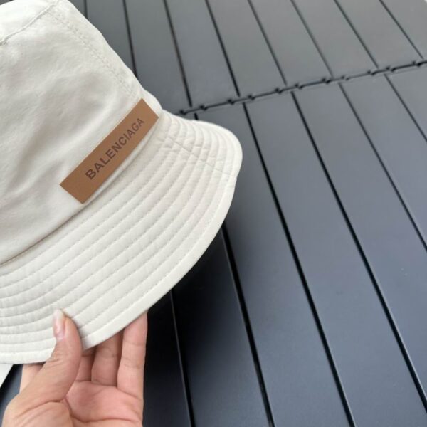 SOMBRERO BALENCIAGA
