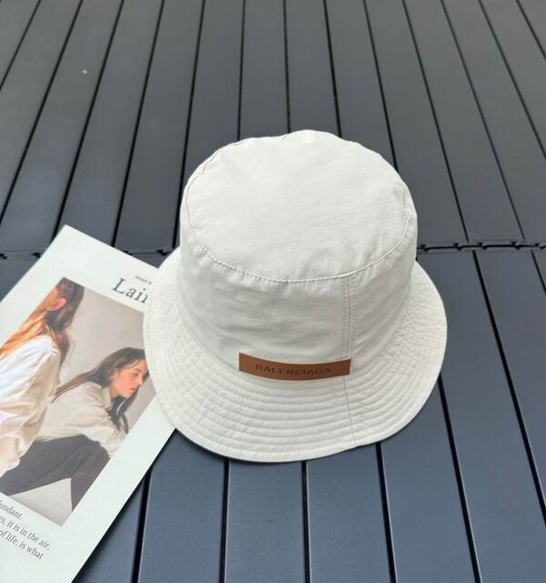 SOMBRERO BALENCIAGA