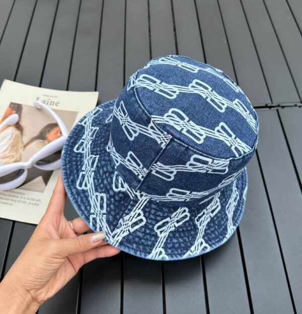 SOMBRERO BALENCIAGA