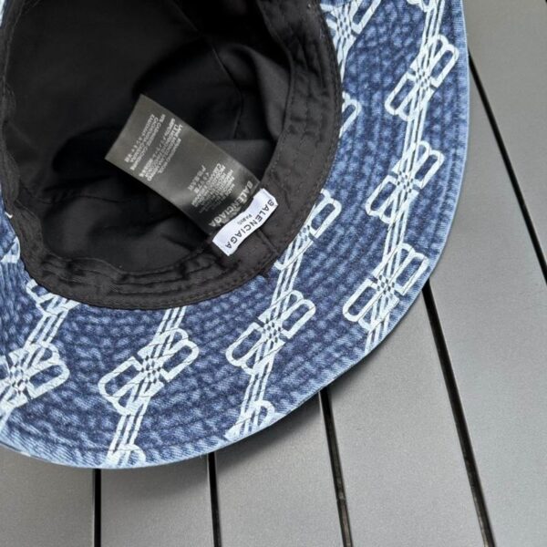 SOMBRERO BALENCIAGA