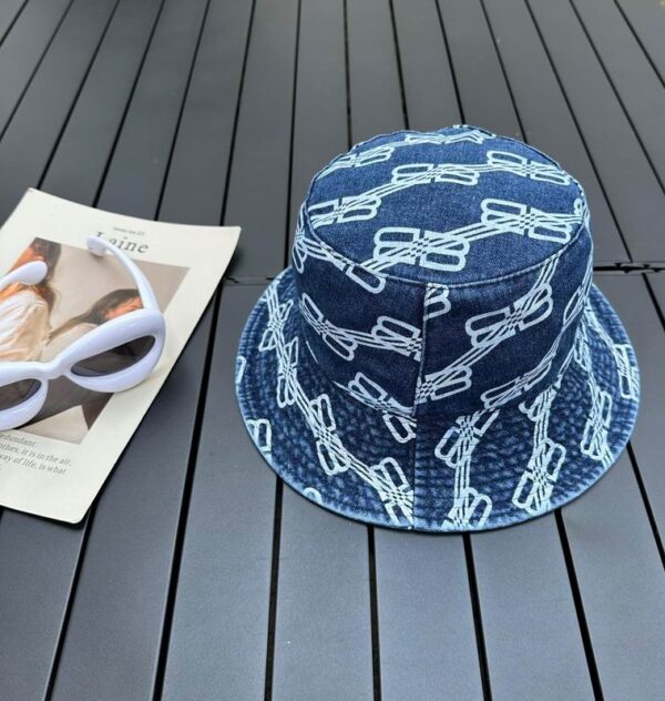 SOMBRERO BALENCIAGA