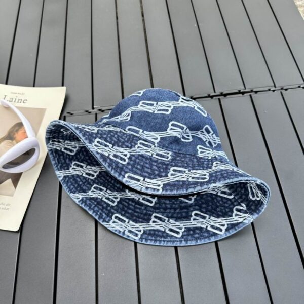SOMBRERO BALENCIAGA
