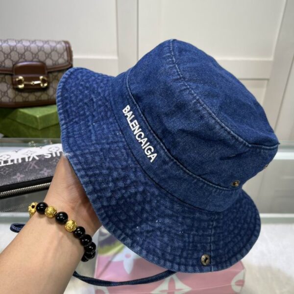 SOMBRERO BALENCIAGA