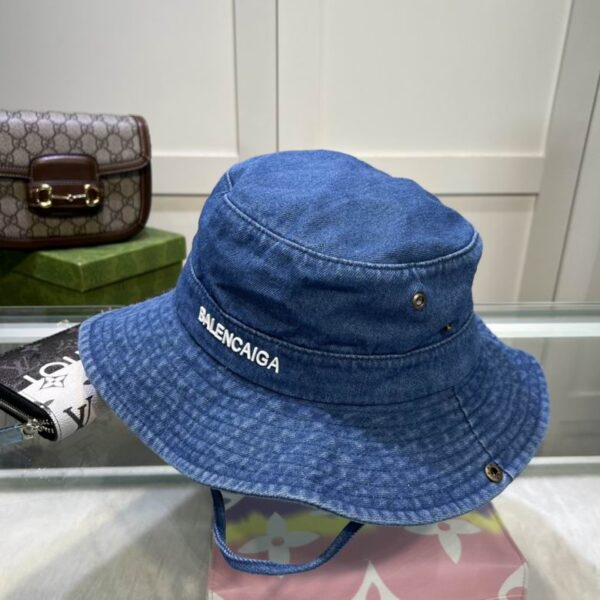 SOMBRERO BALENCIAGA