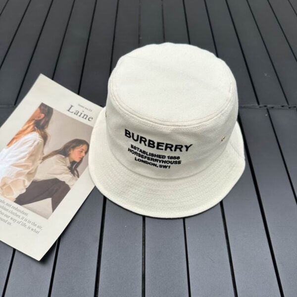 SOMBRERO BURBERRY