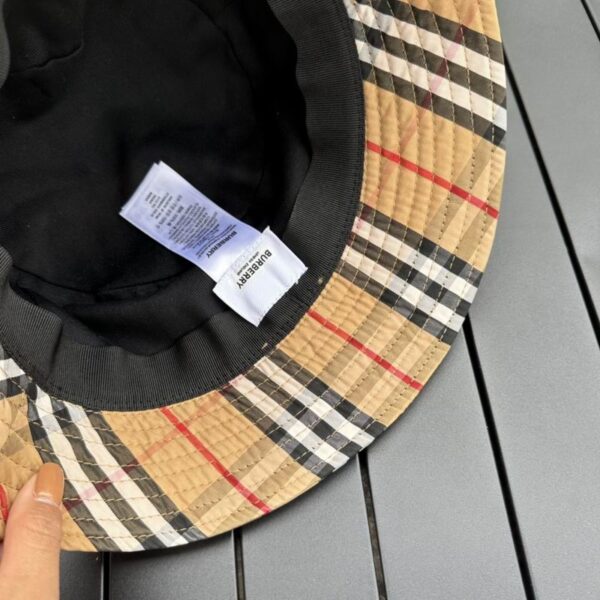 SOMBRERO BURBERRY