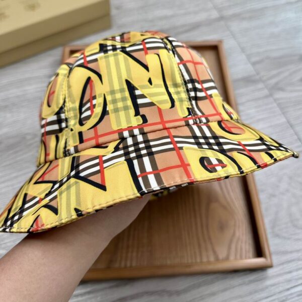 SOMBRERO BURBERRY