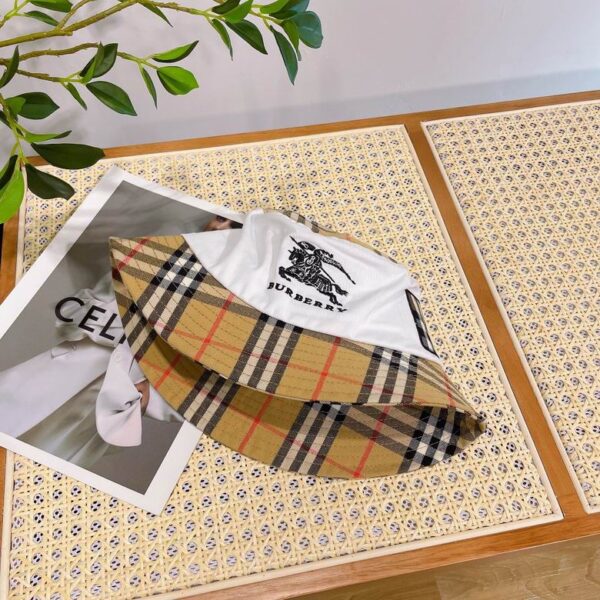 SOMBRERO BURBERRY