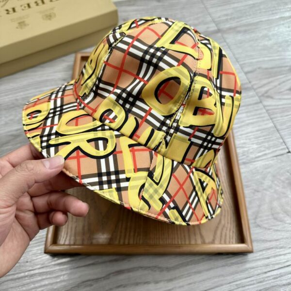 SOMBRERO BURBERRY
