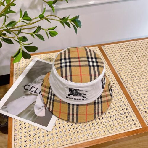 SOMBRERO BURBERRY
