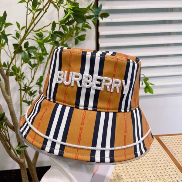 SOMBRERO BURBERRY