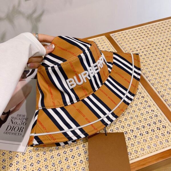 SOMBRERO BURBERRY