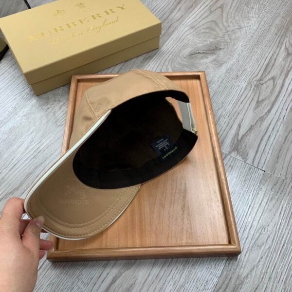 GORRA BURBERRY