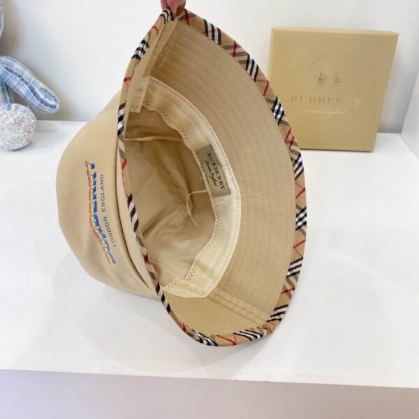SOMBRERO BURBERRY