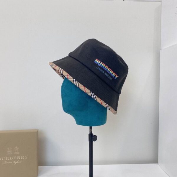 SOMBRERO BURBERRY