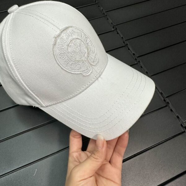 GORRA CHROME HEARTS