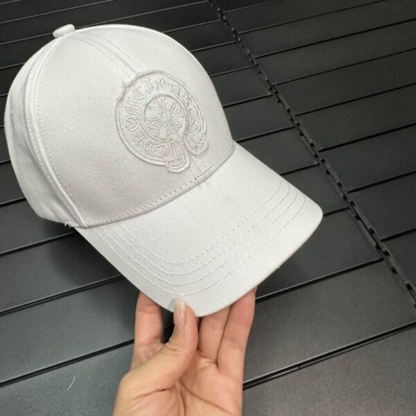 GORRA CHROME HEARTS