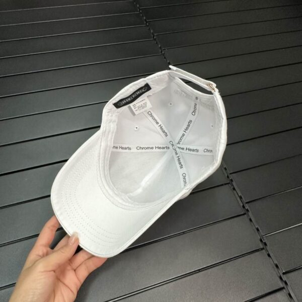 GORRA CHROME HEARTS