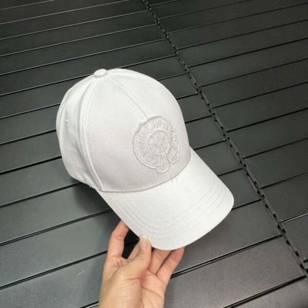 GORRA CHROME HEARTS