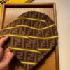 GORRO FENDI