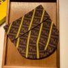 GORRO FENDI
