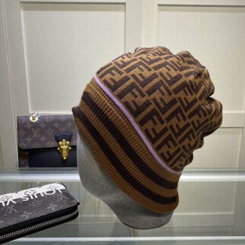 GORRO FENDI