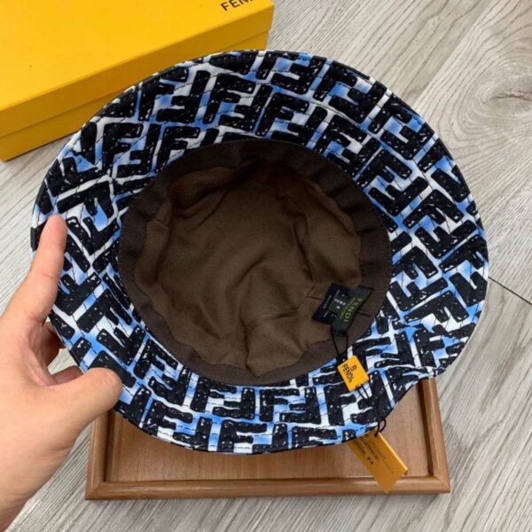 SOMBRERO FENDI