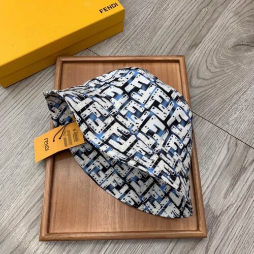 SOMBRERO FENDI