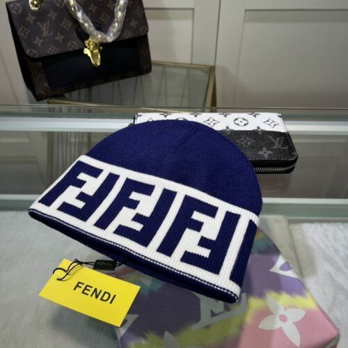 GORRO FENDI