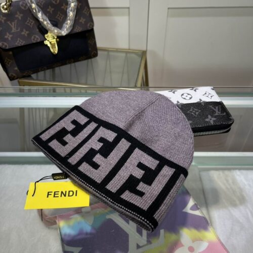 GORRO FENDI