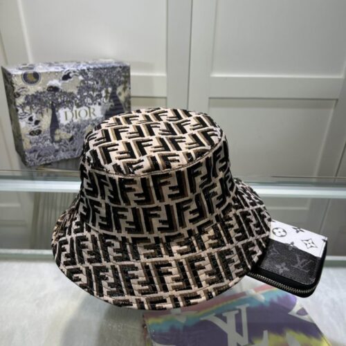SOMBRERO FENDI