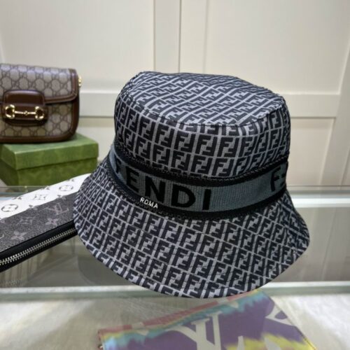 SOMBRERO FENDI