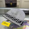 GORRO FENDI