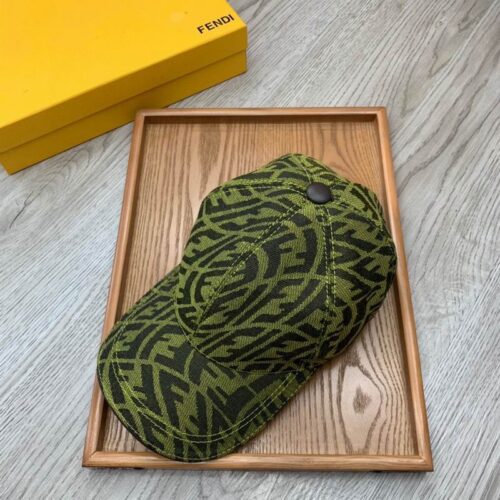 GORRA FENDI