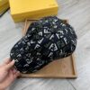 GORRA FENDI