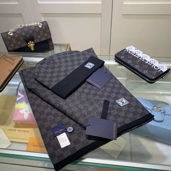 WINTER SET LOUIS VUITTON
