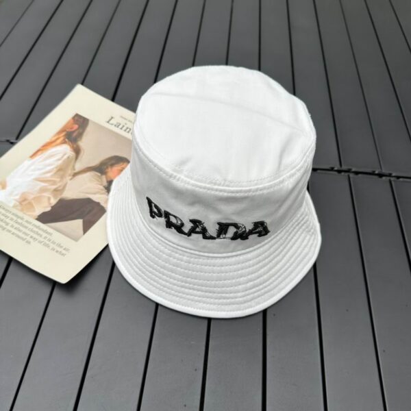 SOMBRERO PRADA